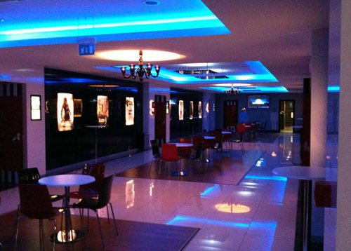 Özdilek Shopping Mall Chose Unisign Digital Signage Solutions